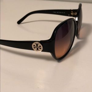 TORY BURCH SUNGLASSES